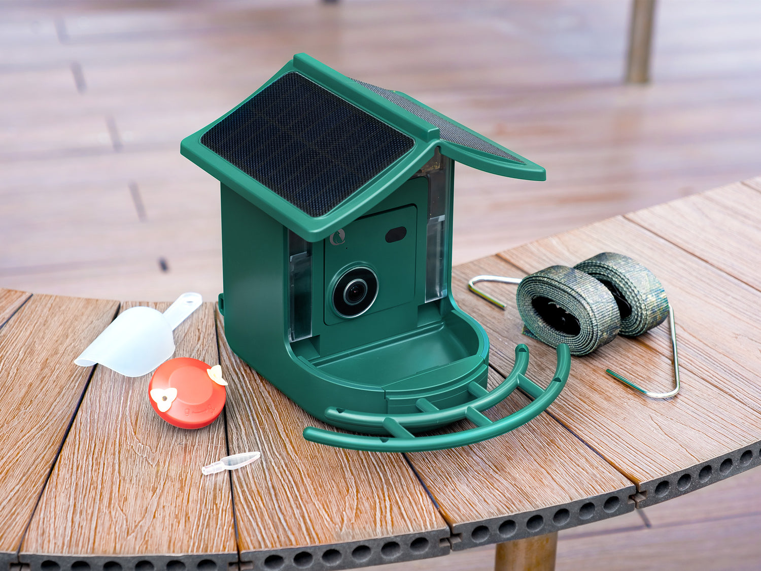 Main accessories included with the BirdVue smart bird feeder